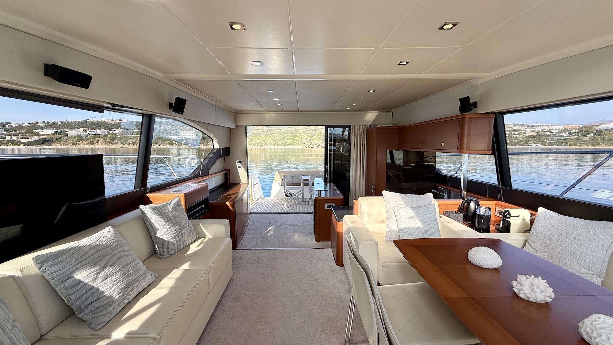 2012 PRESTIGE 620S 